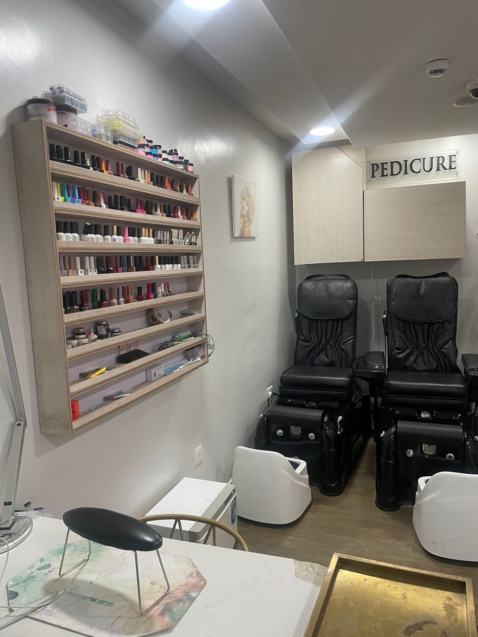 Nail Station and Pedicure